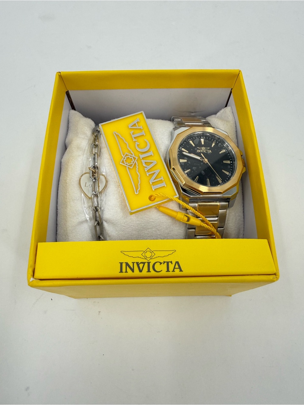 Invicta Speedway Coeurlyn Women's Watch - 34mm. Gold, Steel With Bracelet Set - Picture 4 of 15